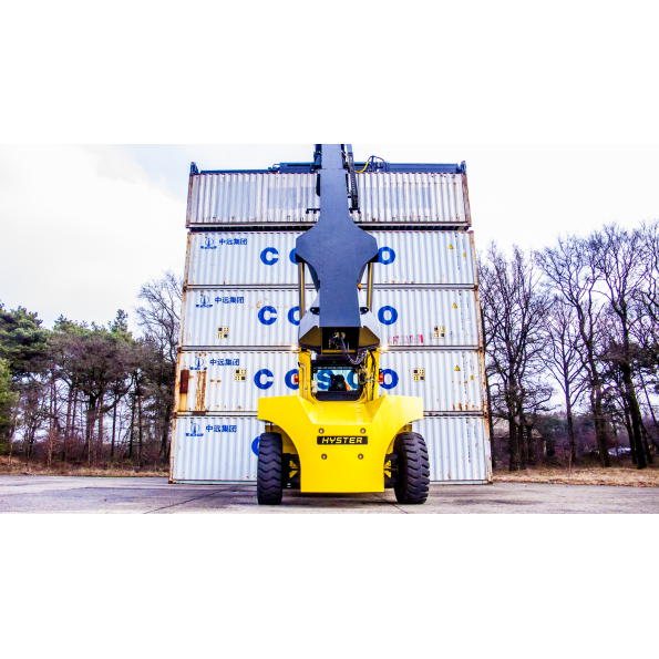 RS45 REACHSTACKER 柴油重櫃機(4-6高)