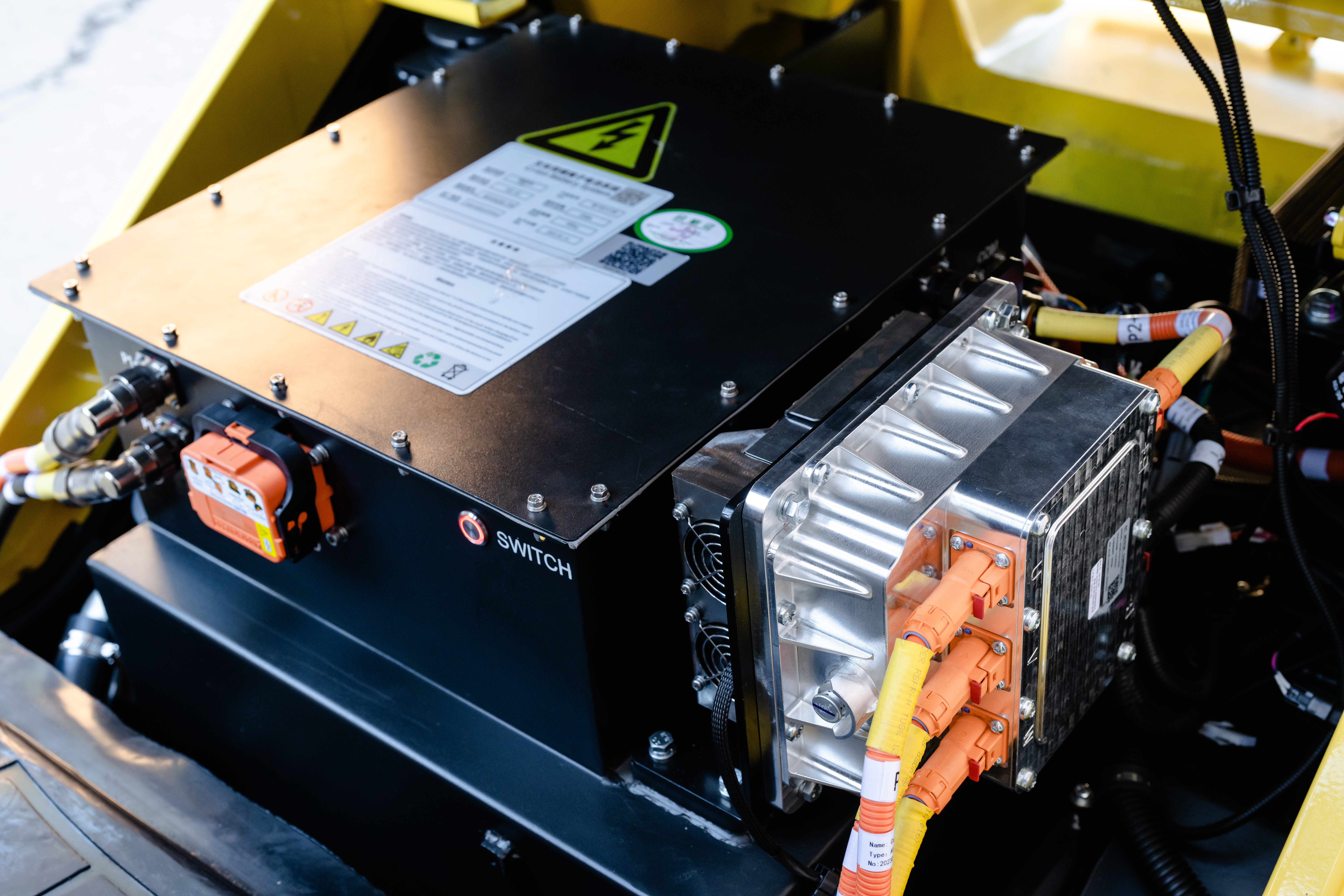 hyster-xtlg-電動堆高機-鋰電環保搬運設備